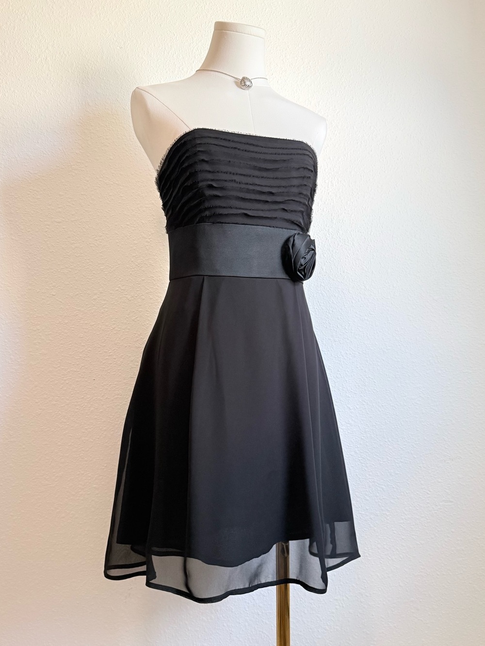Vintage Kay Unger for Ann Taylor Strapless Babydoll Mini Dress Rosette 90s Party